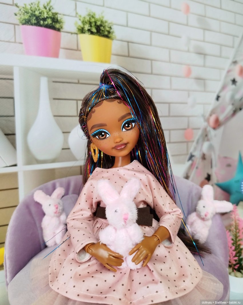 Barbie Dream Besties Brooklyn - девочка-праздник