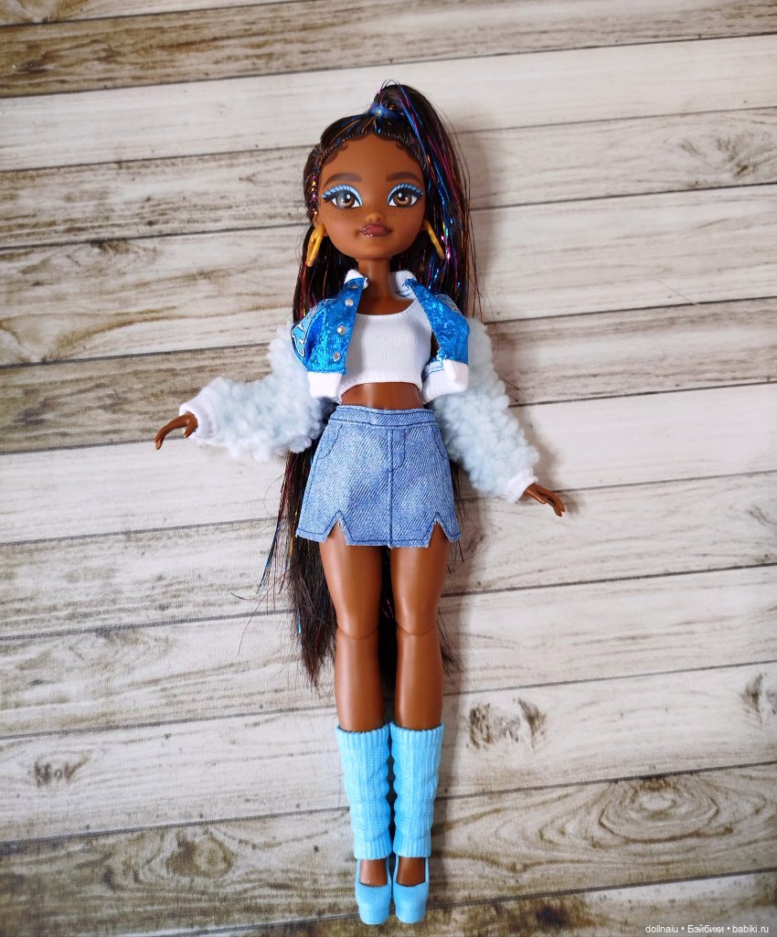 Barbie Dream Besties Brooklyn - девочка-праздник (фото 6)