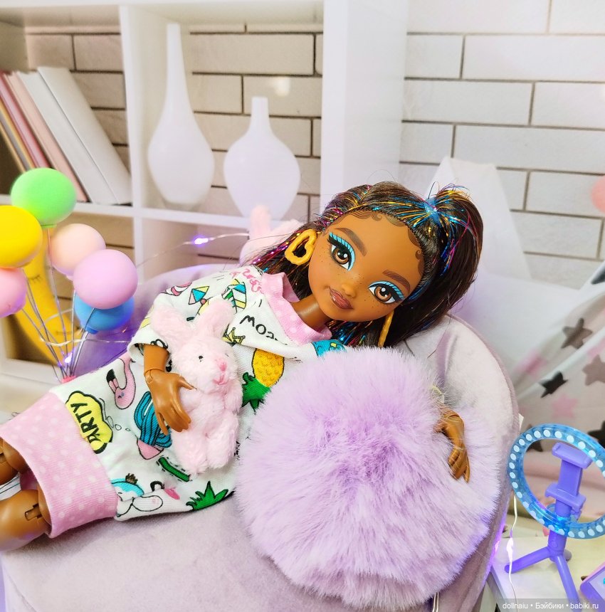 Barbie Dream Besties Brooklyn - девочка-праздник