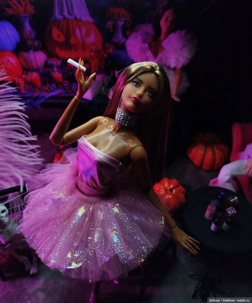 Хэллоуин-пати — Куклы Barbie (Барби): Looks