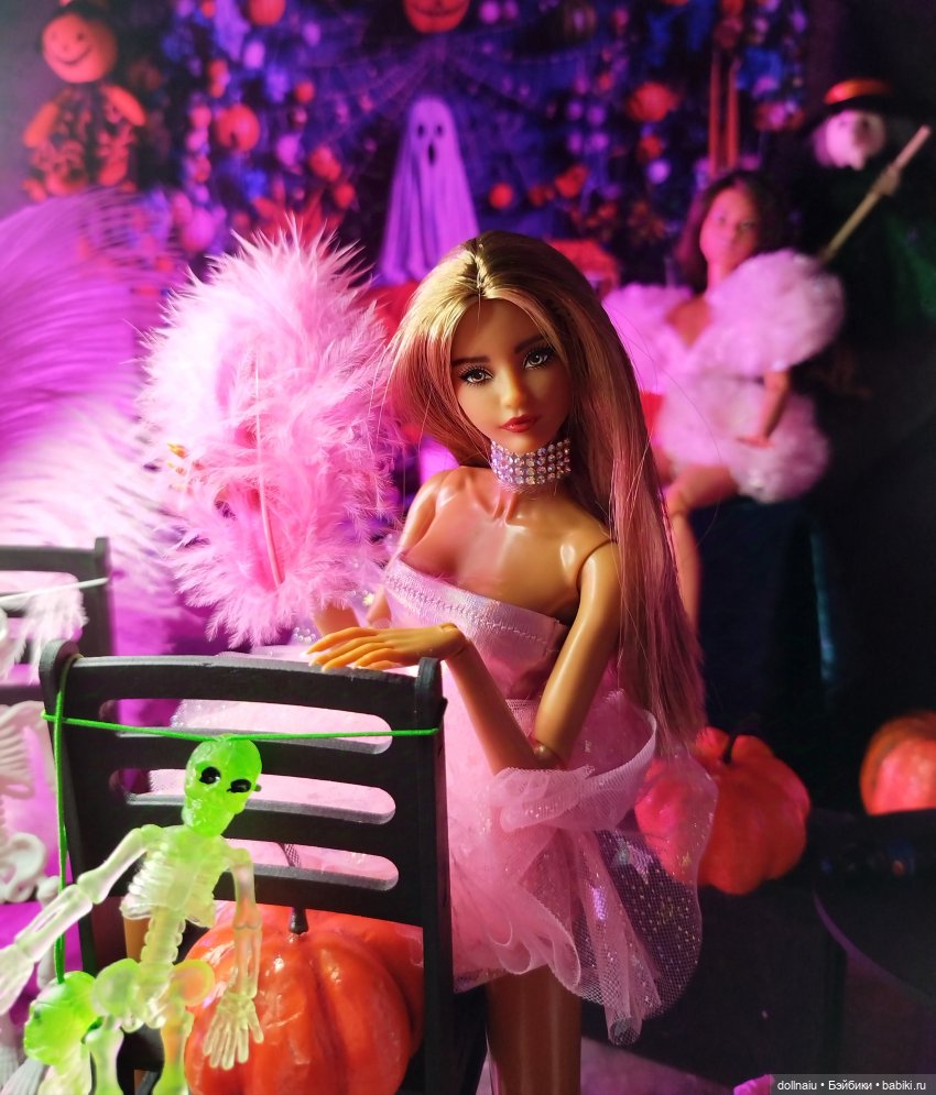 Хэллоуин-пати — Куклы Barbie (Барби): Looks