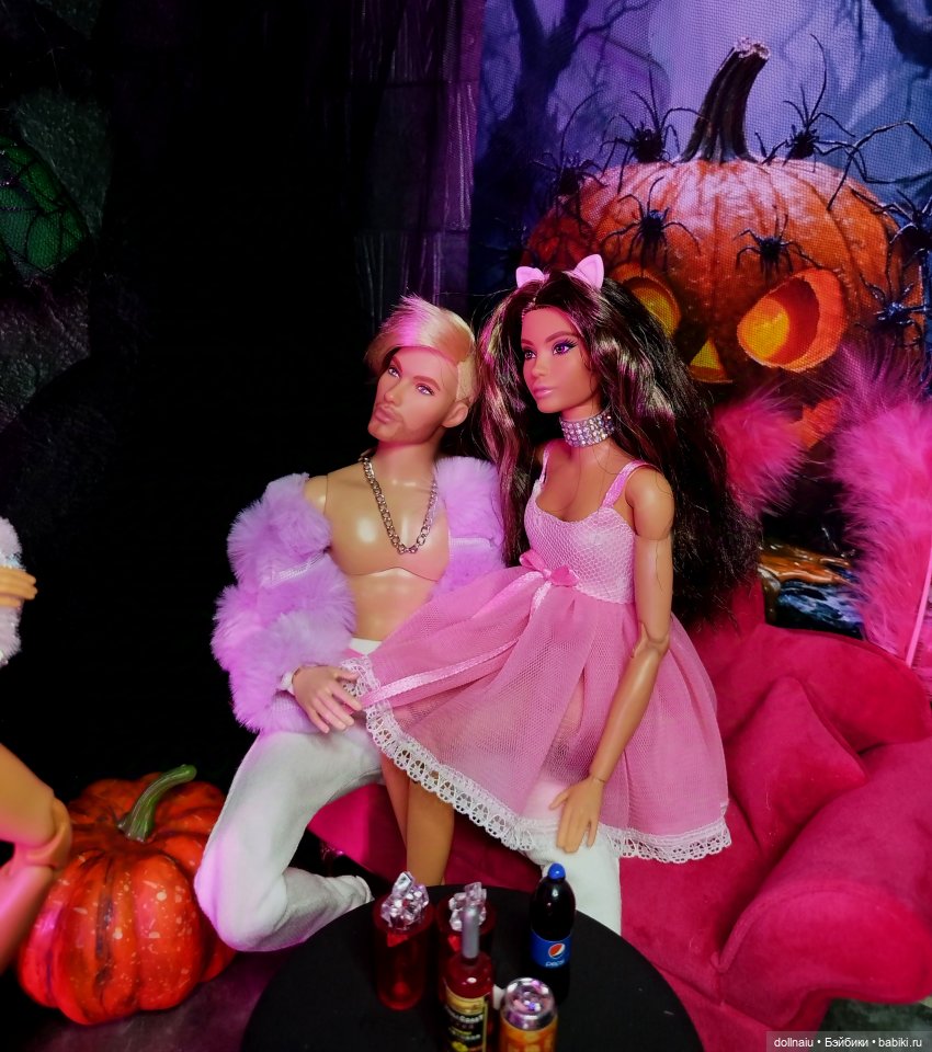 Хэллоуин-пати — Куклы Barbie (Барби): Looks (фото 10)