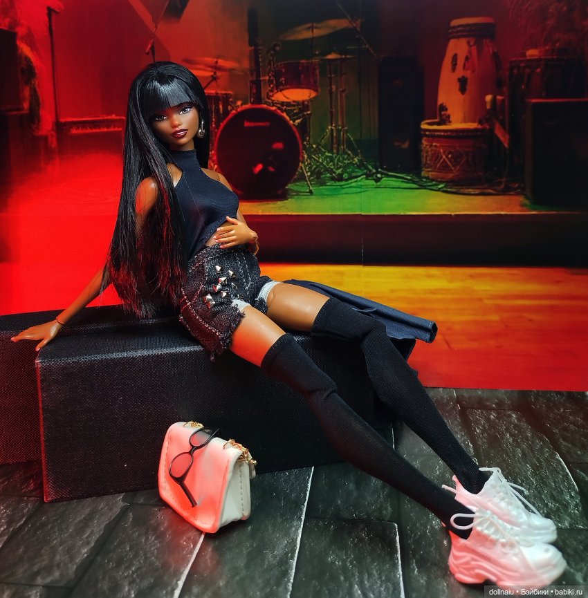 Первая кукла 2026: Барби Одиль афро балерина