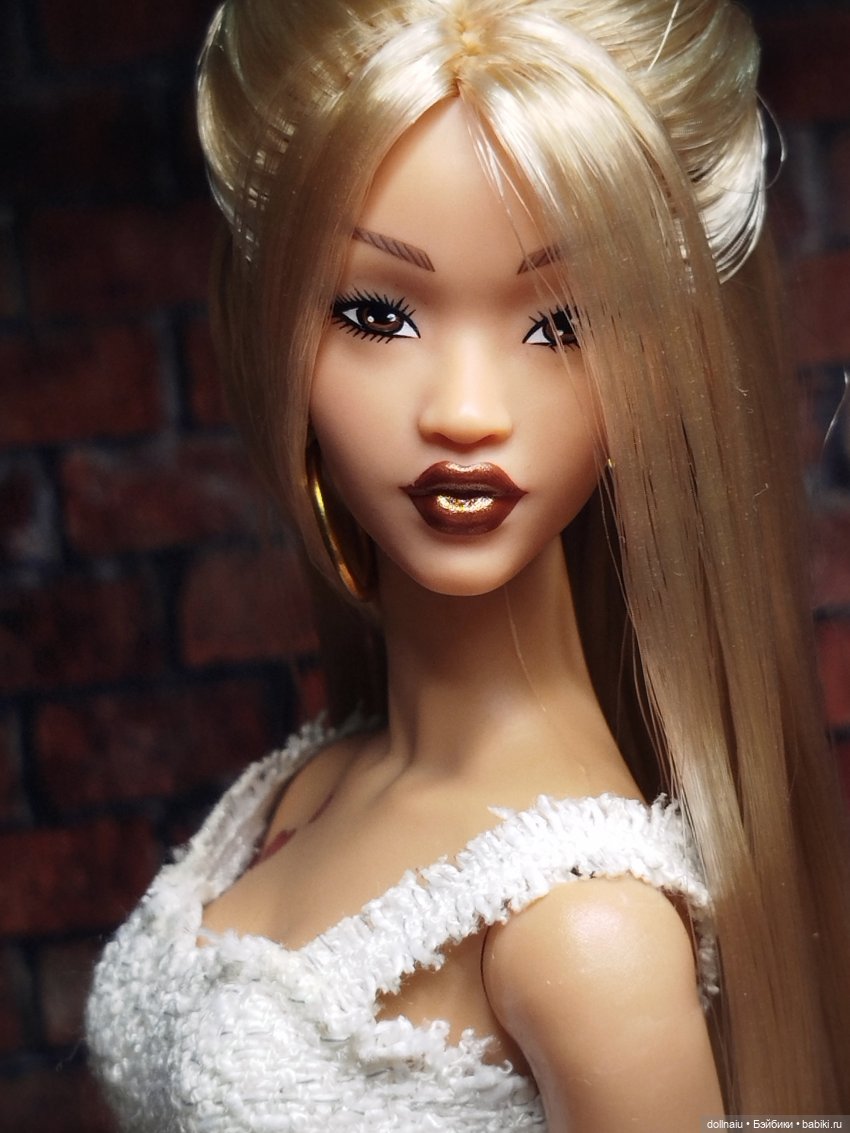Харуми - Мин Minh из набора You Create Barbie Basics Deluxe Kit 5 (фото 3)