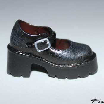 Кастом - туфли для action-девушек