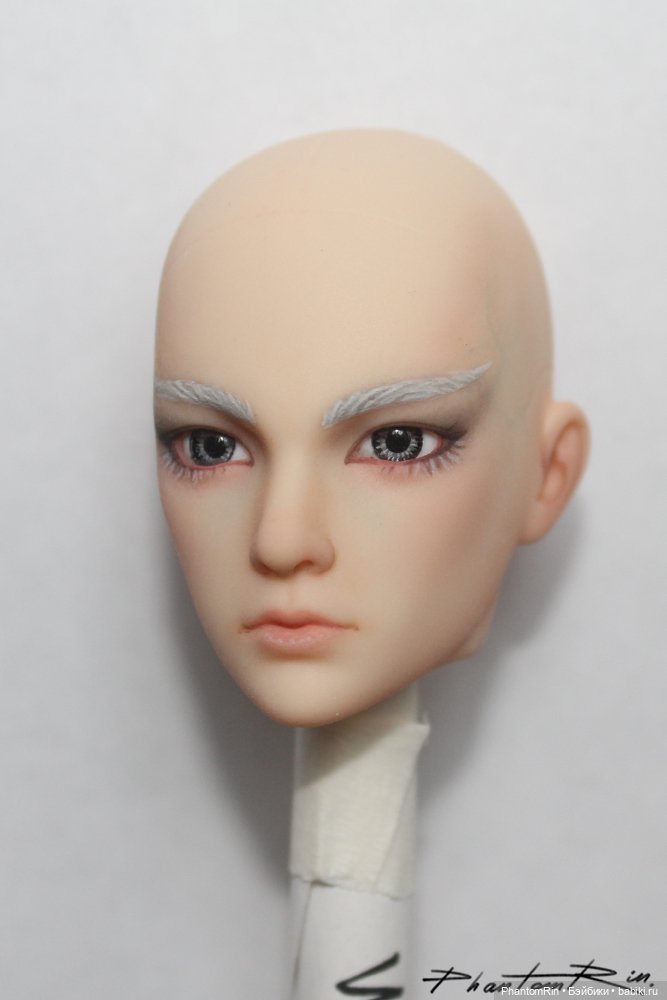 OOAK на голове Xinyi.