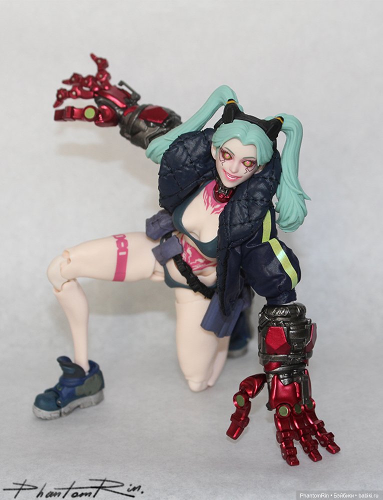 Romankey X COWL - Gun Girl (1/12)