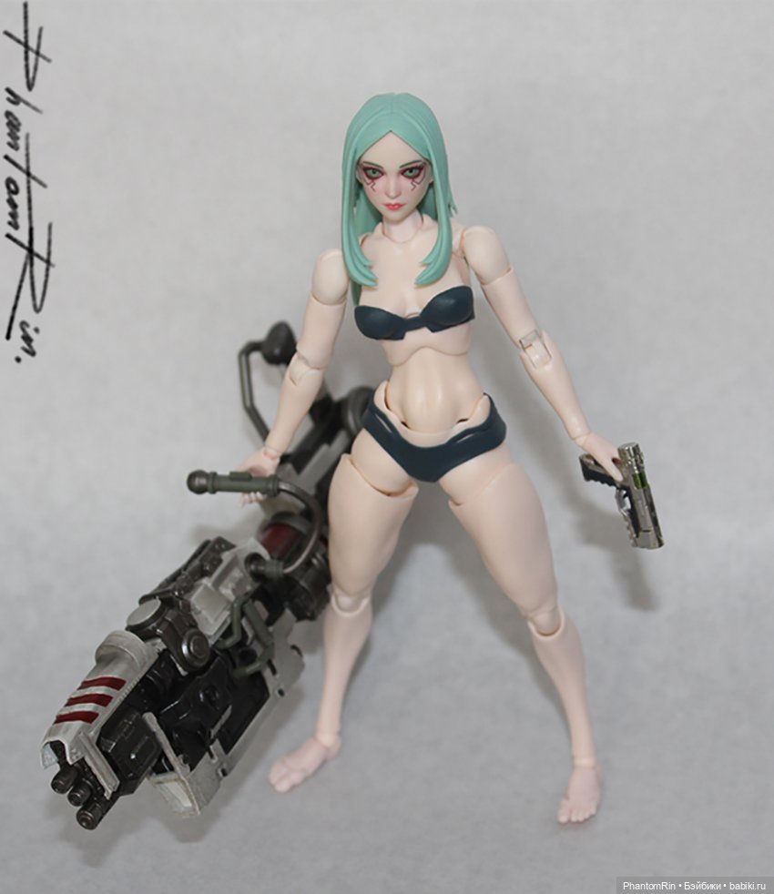 Romankey X COWL - Gun Girl (1/12)