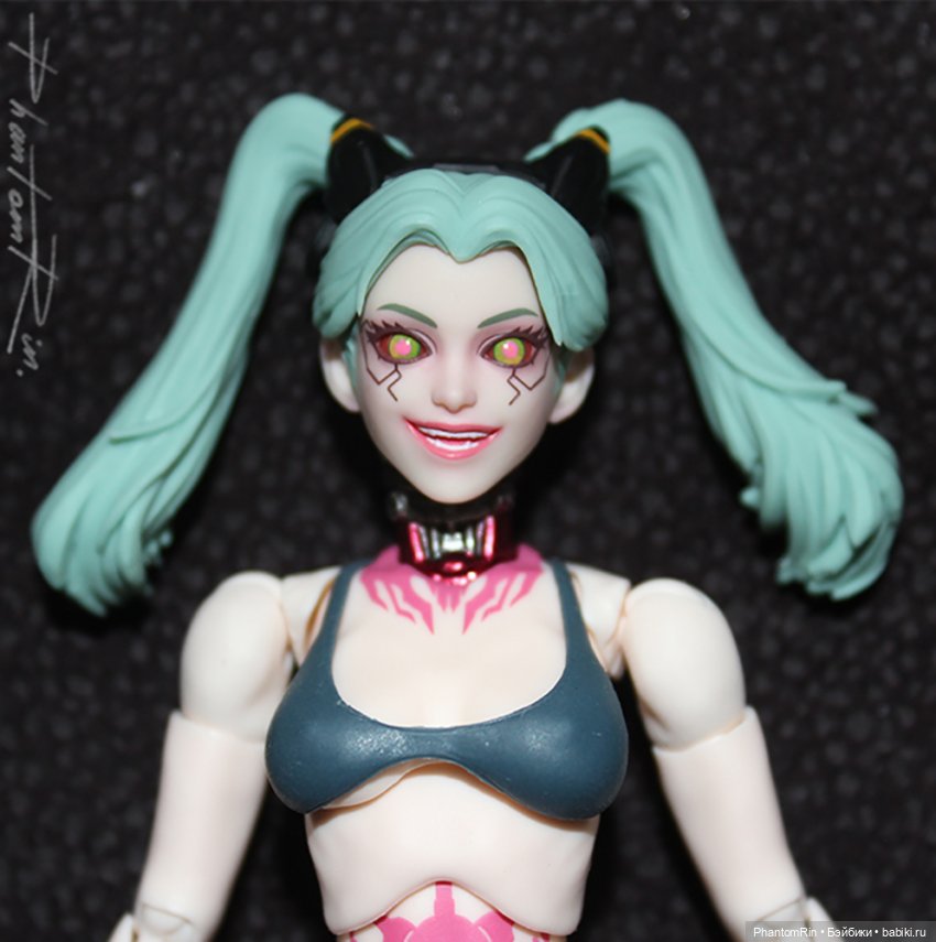 Romankey X COWL - Gun Girl (1/12)