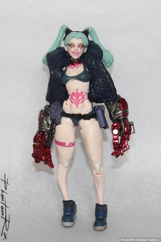 Romankey X COWL - Gun Girl (1/12)