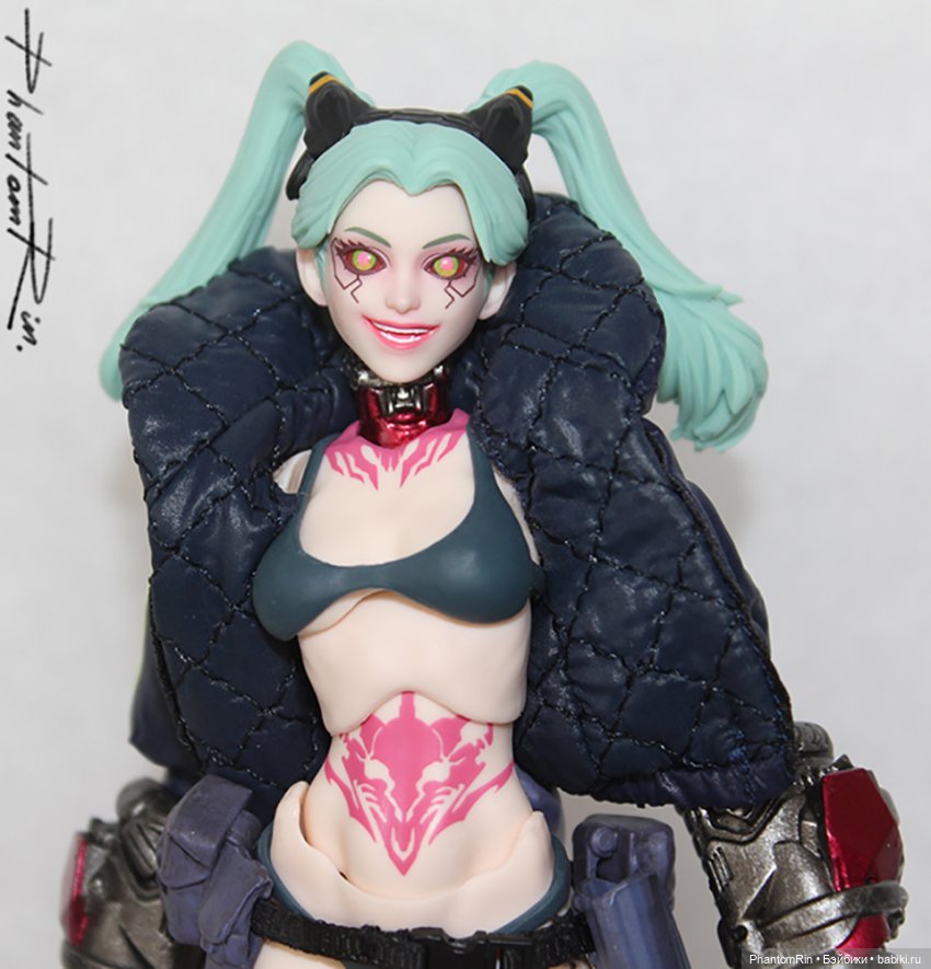 Romankey X COWL - Gun Girl (1/12)