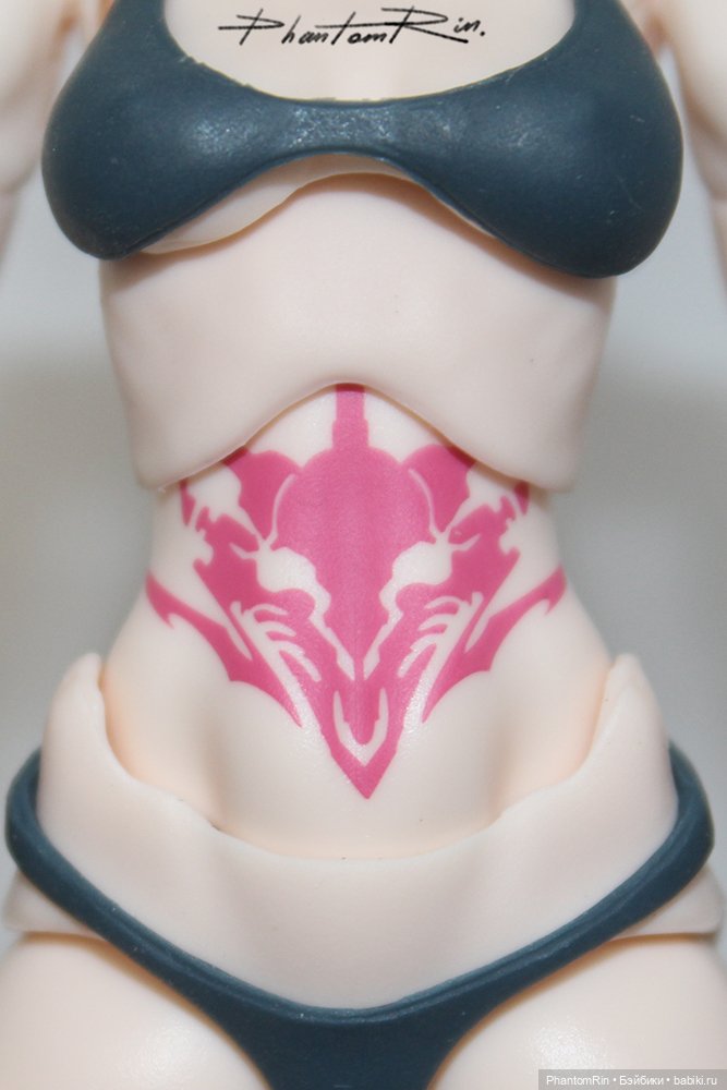 Romankey X COWL - Gun Girl (1/12)