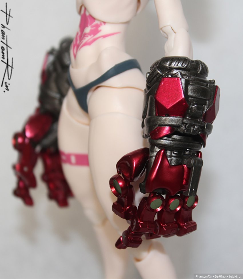 Romankey X COWL - Gun Girl (1/12)