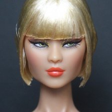 Navia Phan "Strut It Out"