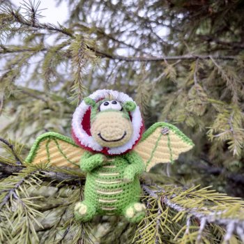 Символ года - вязаные драконы