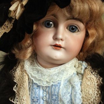 Хочу спросить про покупку антикварных куколок