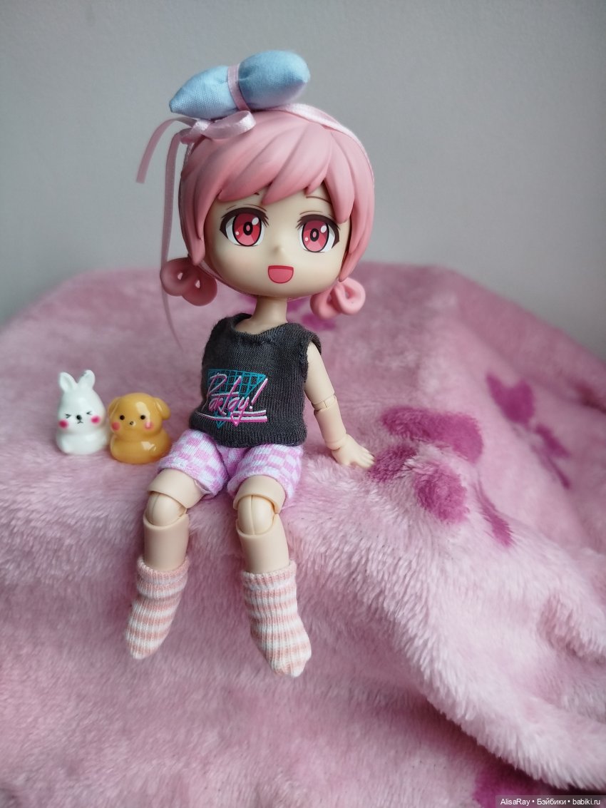 Девчуша Ими осваивается и играет🌸🐰 (фото 6)