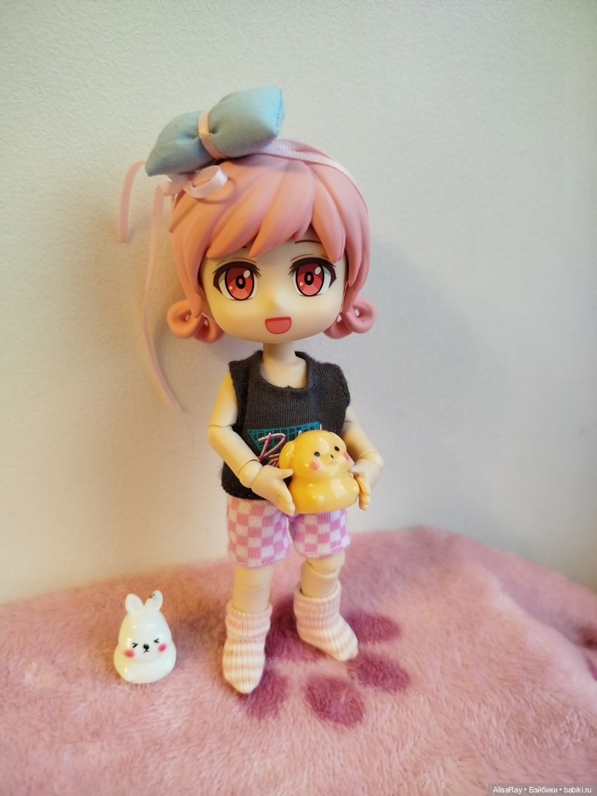 Девчуша Ими осваивается и играет🌸🐰