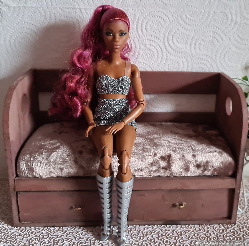 Диван из полочки — Мебель для кукол и домиков: фото (фото 6)