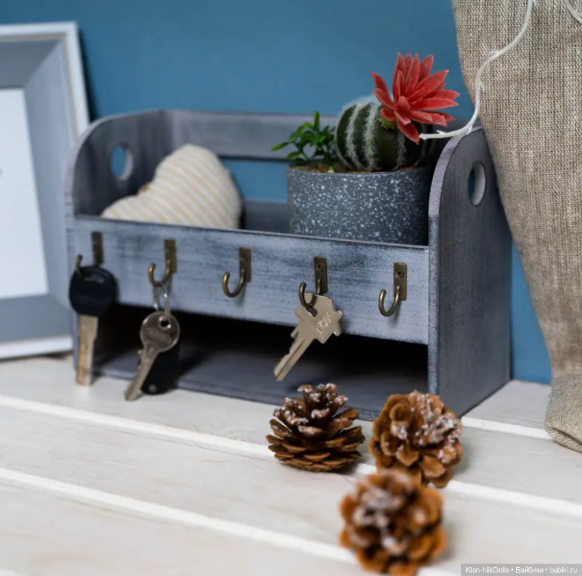 Диван из полочки — Мебель для кукол и домиков: фото