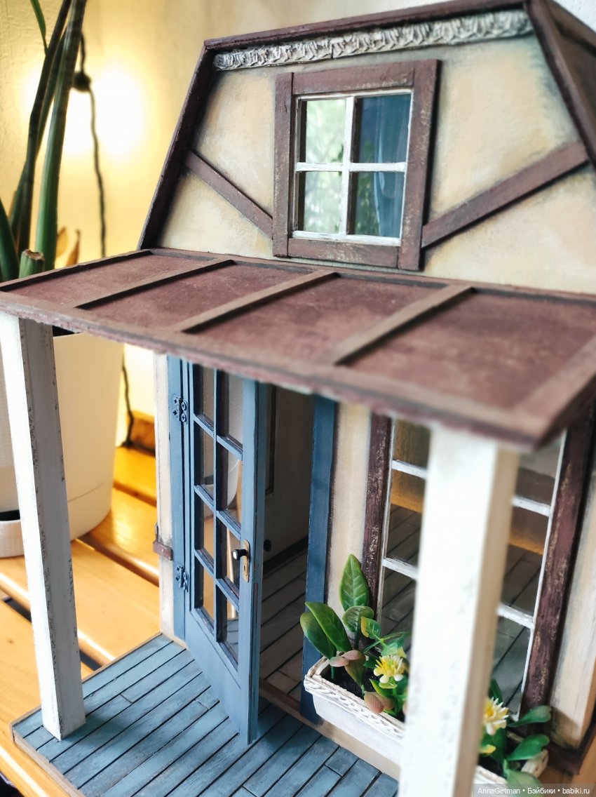 Спальня юной барышни. Миниатюрный кукольный домик масштаба 1/12 (фото 2)