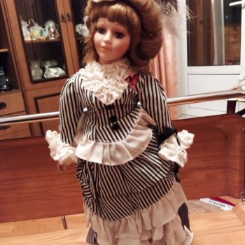 Помогите с определением немолодых  кукол! Привезены из Голландии