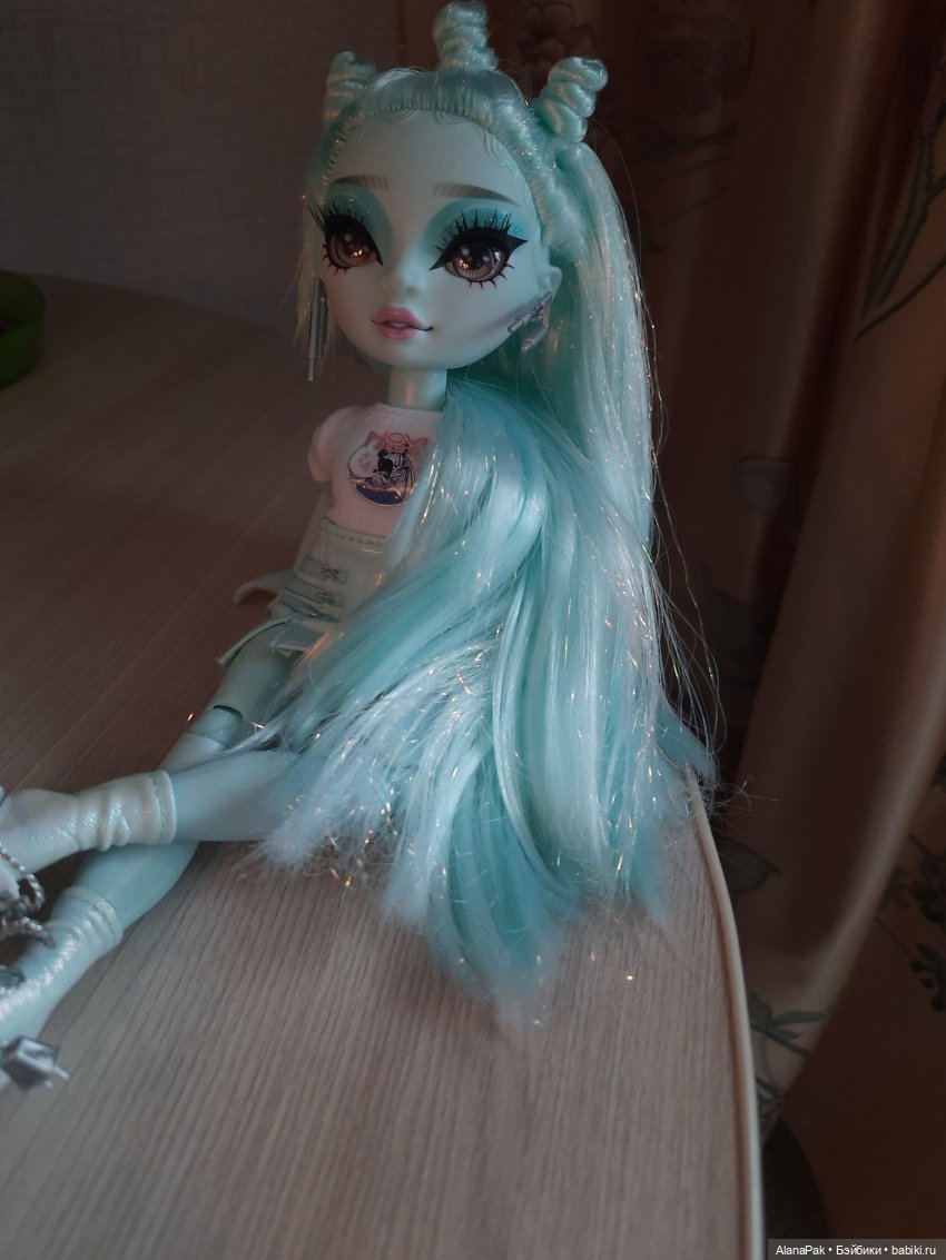 Моя первая Радужка - Зуи (Rainbow High - Zooey Electra) | Бэйбики Моя первая Радужка - Зуи (Rainbow High - Zooey Electra)