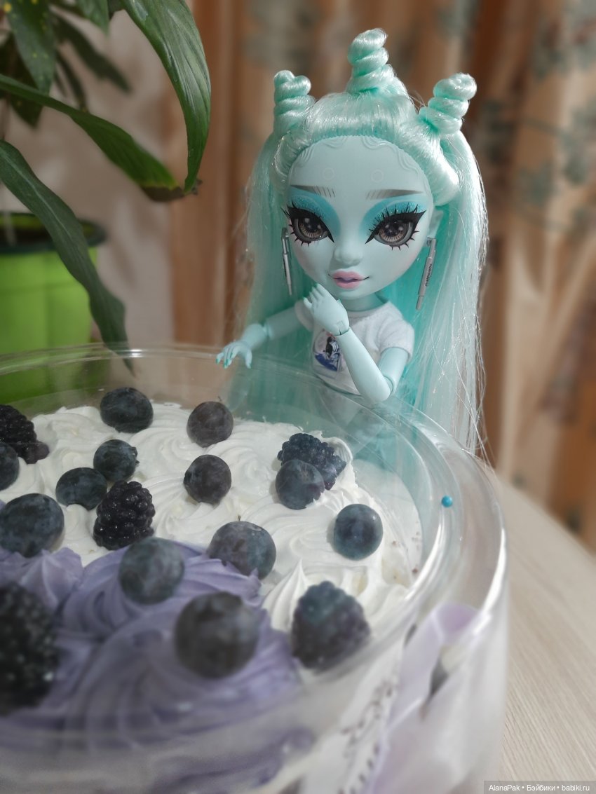 Моя первая Радужка - Зуи (Rainbow High - Zooey Electra) | Бэйбики Моя первая Радужка - Зуи (Rainbow High - Zooey Electra) (фото 7)