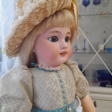 Антикварная куколка DEP