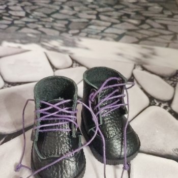 Обувь поглотила меня