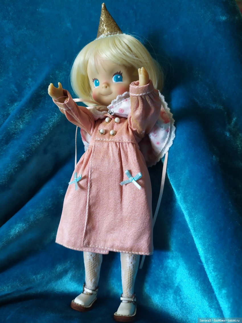 Моя Мия приехала, серия вроде День рождения.