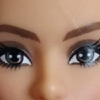 Об исправлении кривой печати глаз Софии (Лины Лукс)