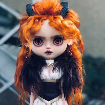 Помогите найти куклу