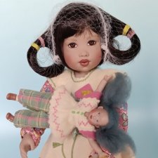 Яркая Bitty Bethany Belinda со своей куколкой от Helen Kish