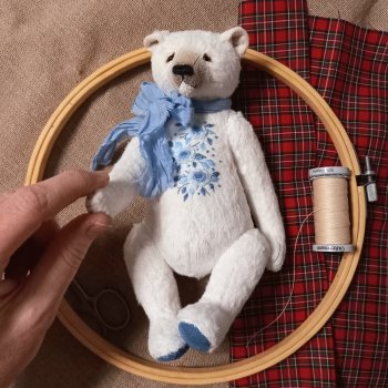 Необычный в стиле гжель