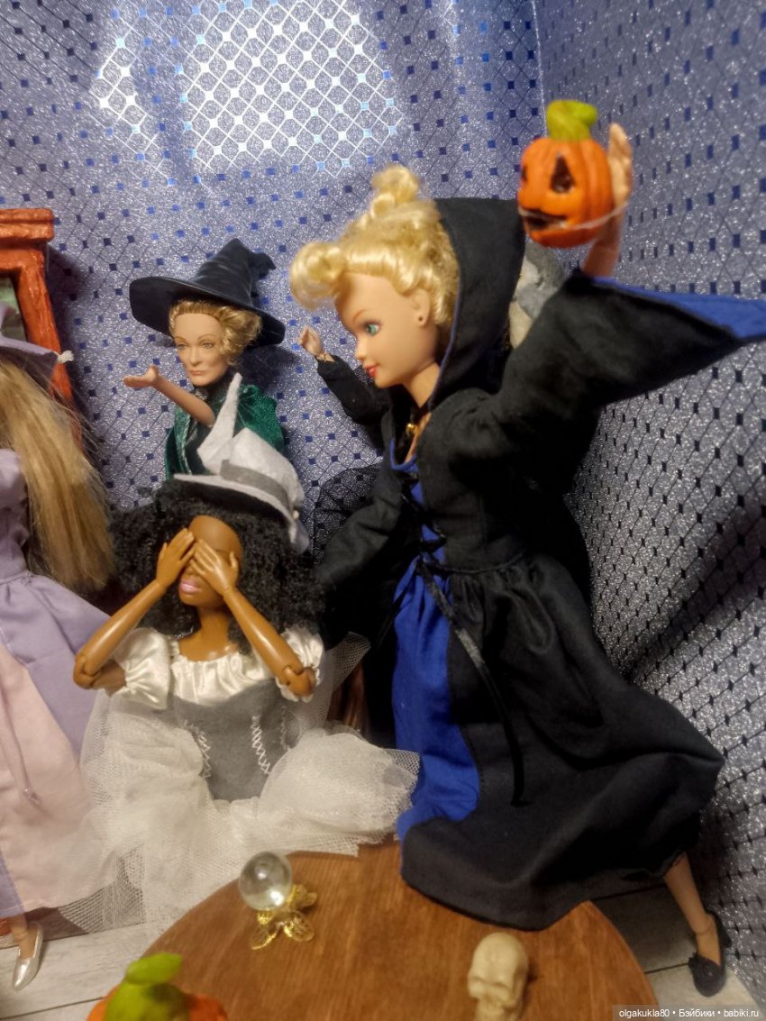 Хеллоуиновское — Кукольные фотоистории и сериалы: комиксы