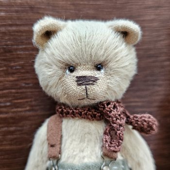 Медвежонок в коробочке