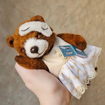 Сонная мишка тедди