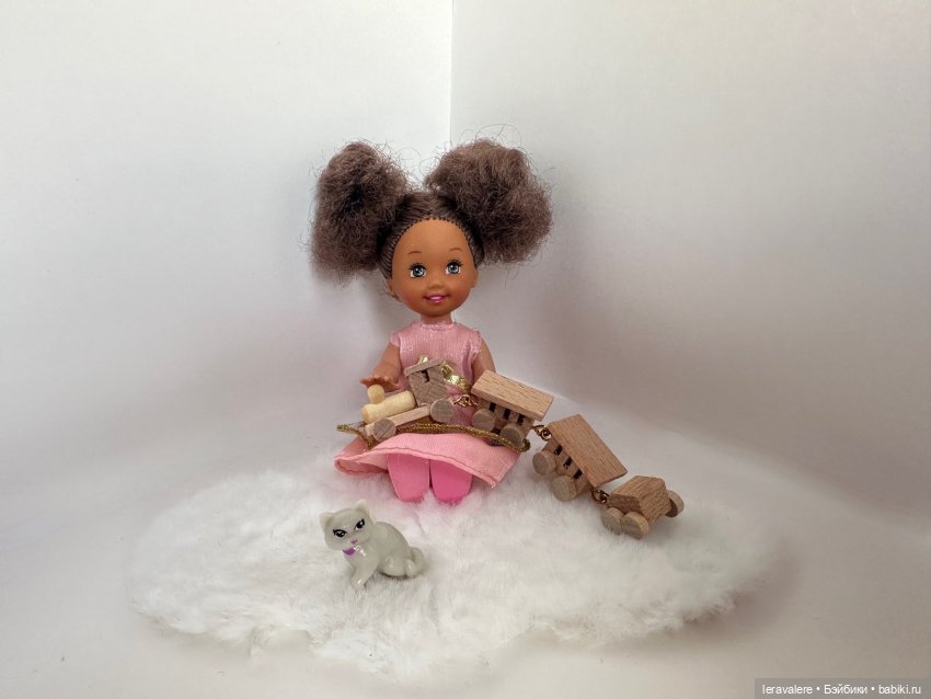 Детсадовский реквизит 👧 — Куклы Kelly (Келли): Сестра Барби (фото 3)