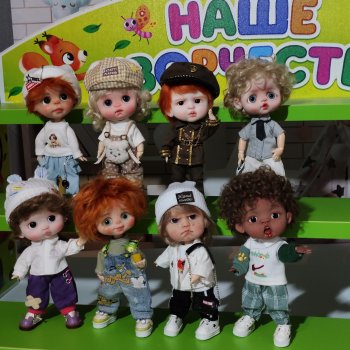 Старшие мальчишки.