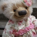 Мишутка в цветочном платье