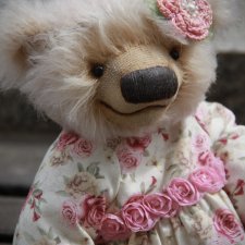 Мишутка в цветочном платье