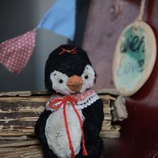 Пингвиненок в воротничке