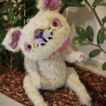 Зеленый кот монстрик