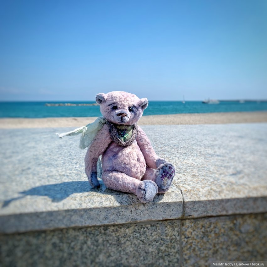 Первый мишка из коллекции , по имени Лав