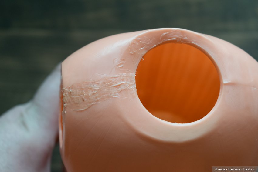 Санаторное лечение: март-апрель. Прошиваем усы игрушке - приводим в порядок волосы - паяем разрывы и диски