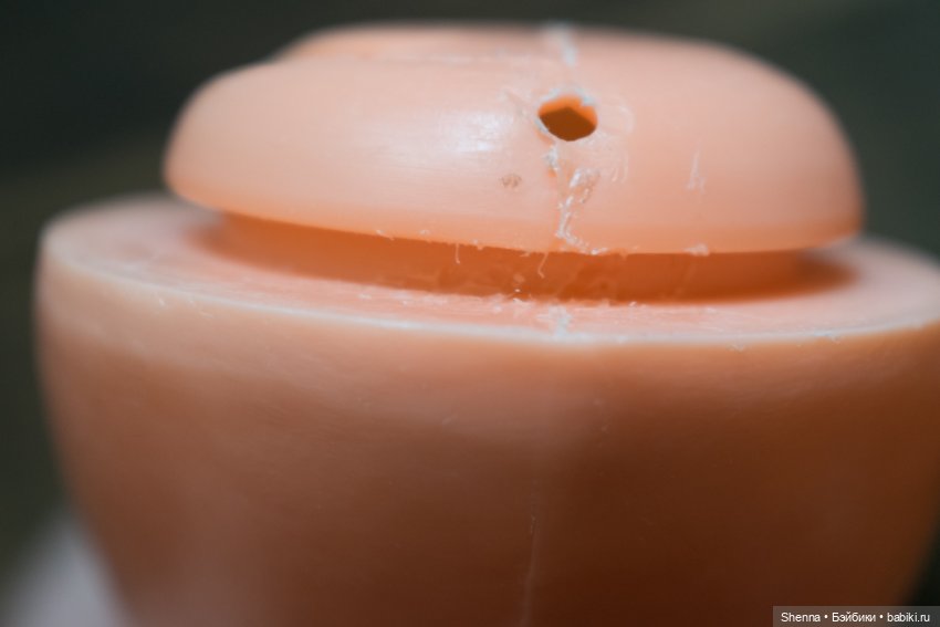 Санаторное лечение: март-апрель. Прошиваем усы игрушке - приводим в порядок волосы - паяем разрывы и диски