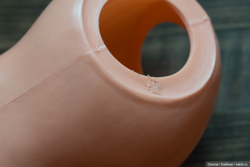 Санаторное лечение: март-апрель. Прошиваем усы игрушке - приводим в порядок волосы - паяем разрывы и диски