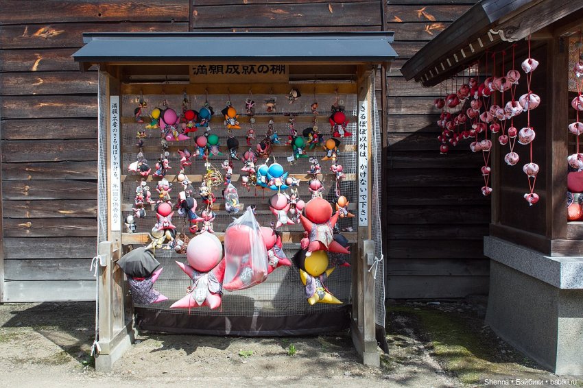 Сарубобо - традиционная японская куколка-талисман