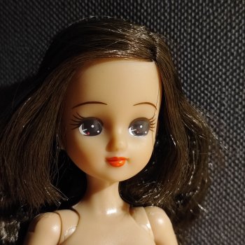 Новенькая приехала